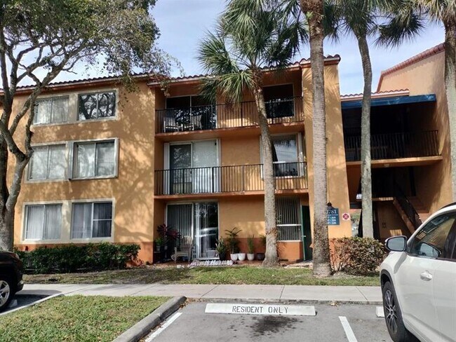 Primary Photo - 10781 Cleary Blvd