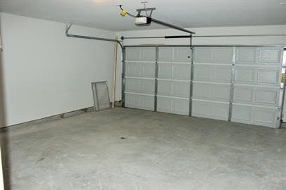 Building Photo - 38356 Park View Dr