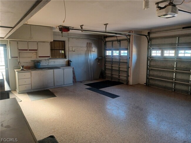 Building Photo - 11891 Prince Charles Ct