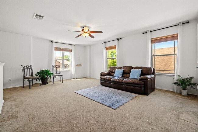 Building Photo - 122 Mancos Dr