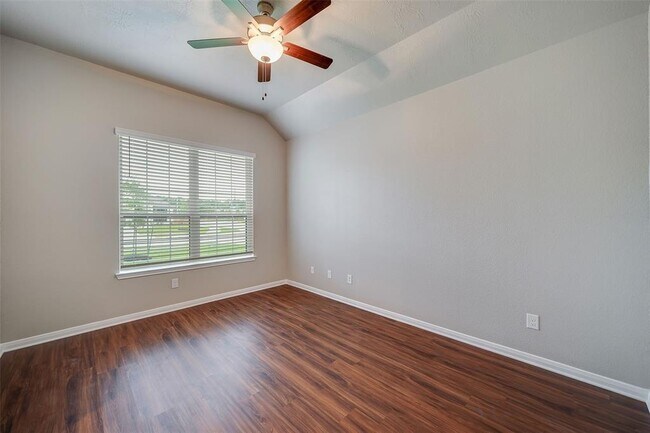 Building Photo - 1026 Tomball Downs Dr