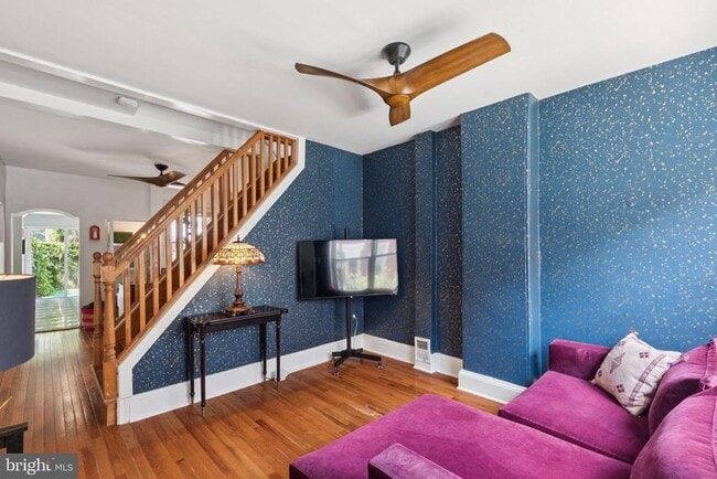 Building Photo - 1466 E Wilt St