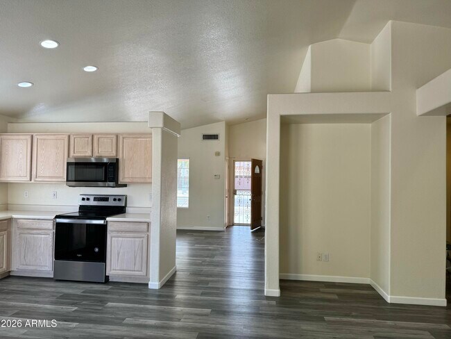 Building Photo - 2380 E Derringer Way