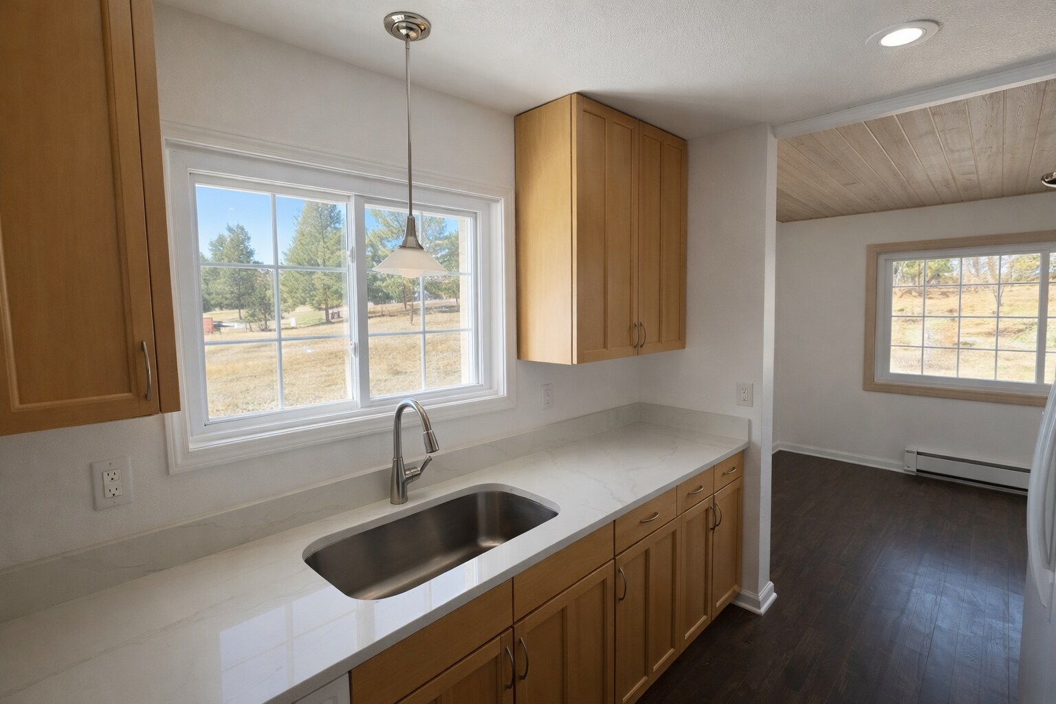 Kitchen - 1290 Starling Ln