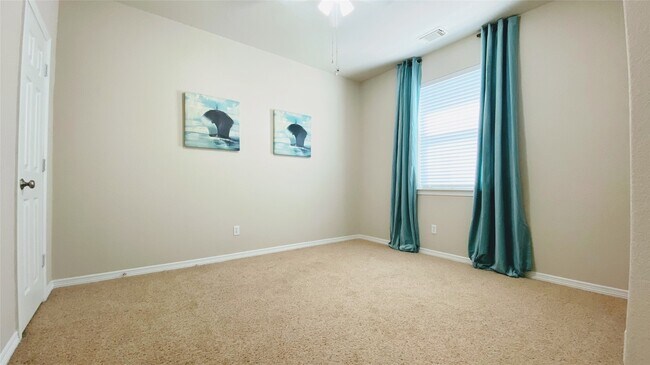 Building Photo - 314 River Briar Ln