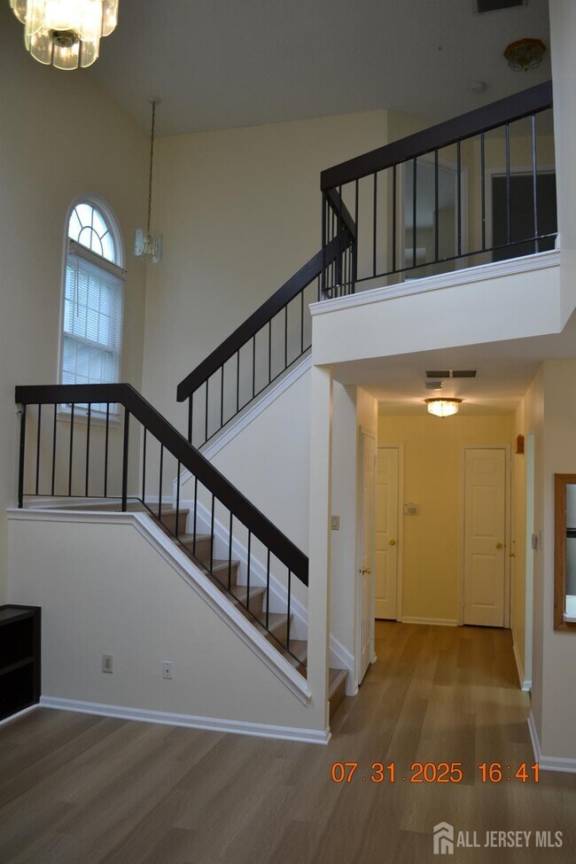 Building Photo - 26 Dorchester Dr