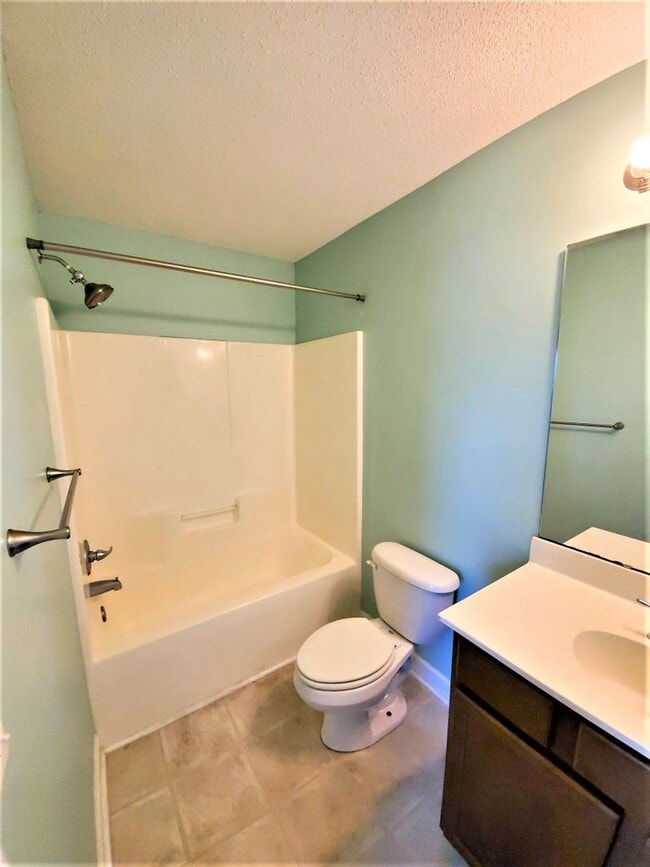 Building Photo - 202 Lanieve Ct