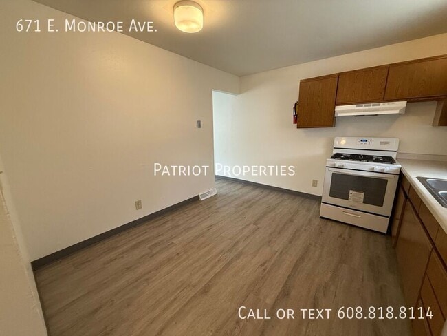 Building Photo - 671 E Monroe Ave