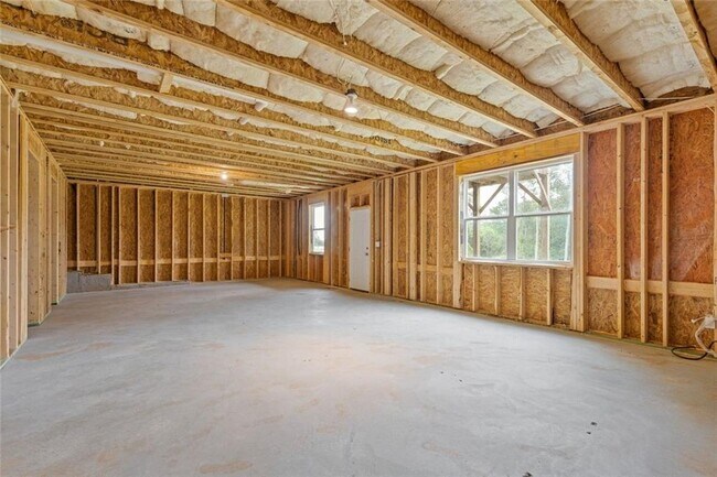 Building Photo - 294 Ralph Still Rd