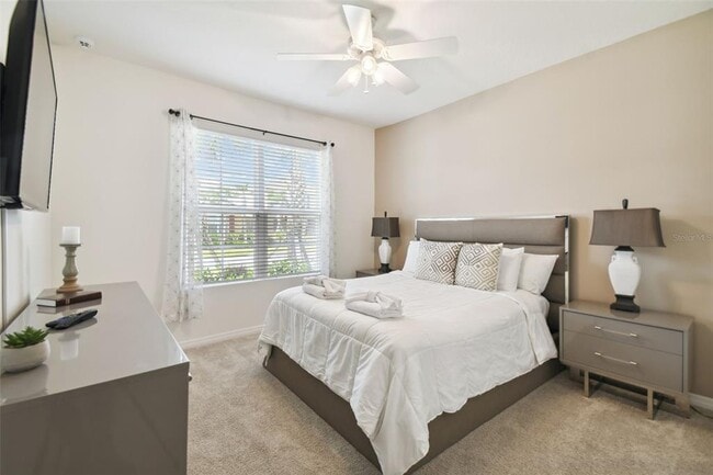 Building Photo - 7704 Oakmoss Loop