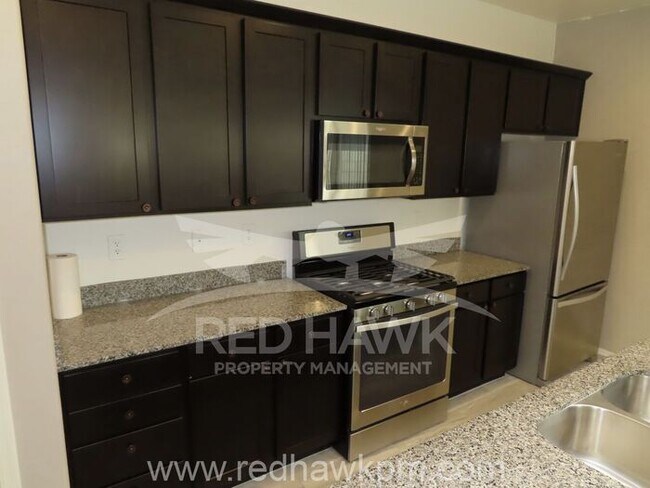 Building Photo - Charming Two Bedroom, Two Bathroom Mesa Re...