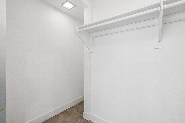 Building Photo - 2727 S Sierra Madre