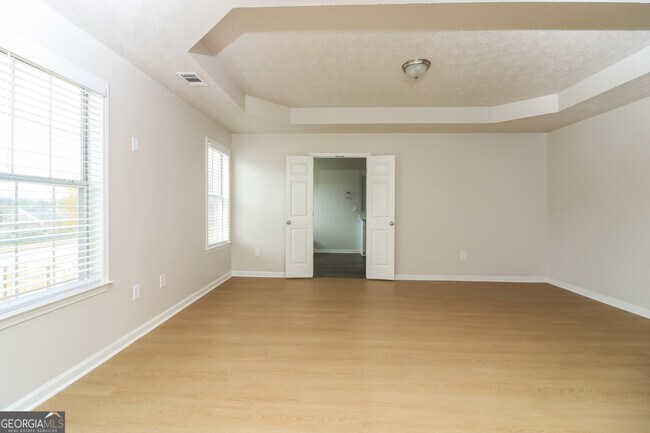 Building Photo - 7915 Clearview Cir