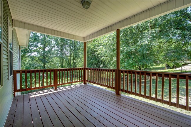 Building Photo - 328 Cain Rd