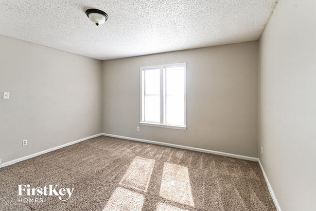 Building Photo - 8538 Chimneyrock Blvd.