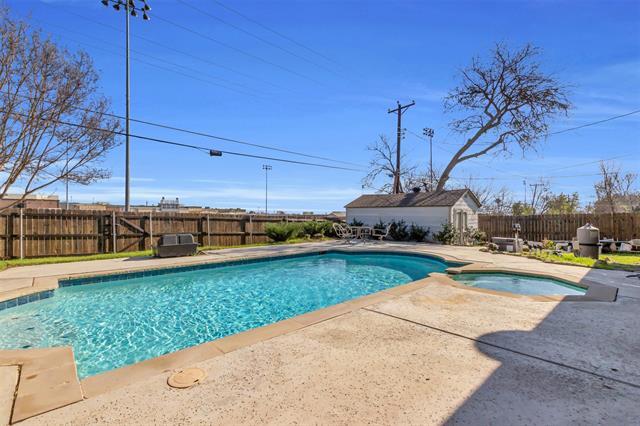 Building Photo - 3613 Cork Pl