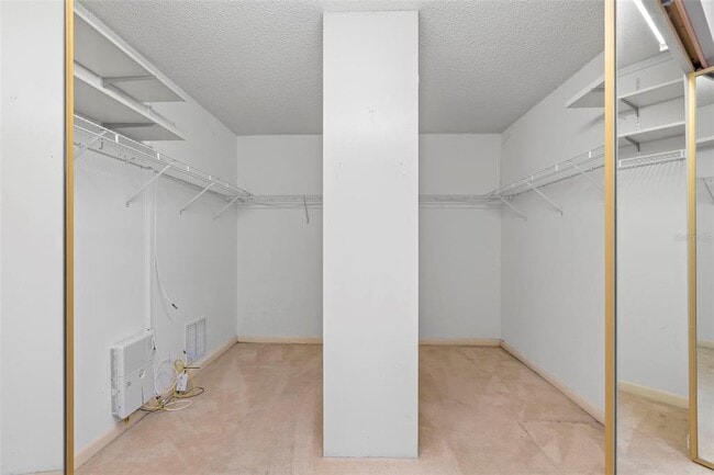 Building Photo - 700 Island Way
