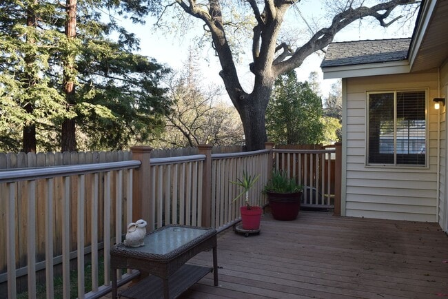 Building Photo - 7043 Zeeland Dr