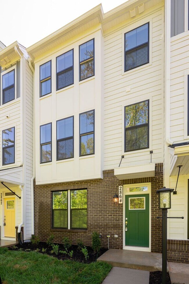 Building Photo - 2864 Sweetbay St