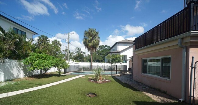 Building Photo - 3603 S Belcher Dr