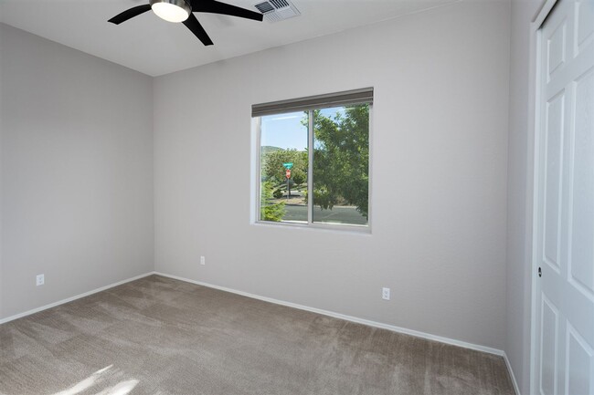 Building Photo - 4077 N Aberdeen Ave