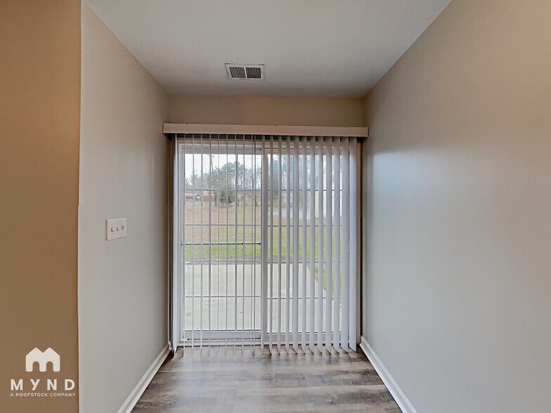 Building Photo - 6409 Barrington Dr
