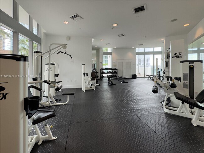 Building Photo - 350 S Miami Ave
