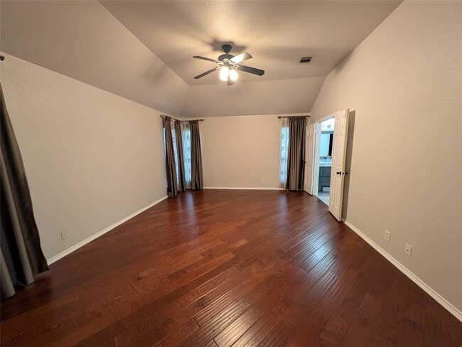 Building Photo - 1325 Roadrunner Dr