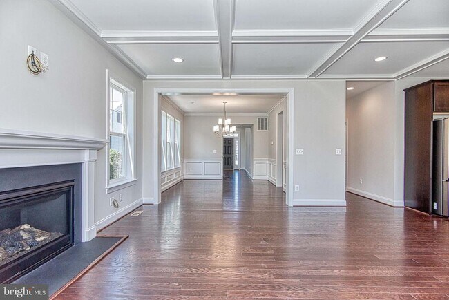 Building Photo - 3100 Greenway Blvd