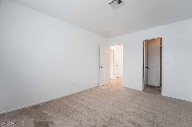 Building Photo - 1133 Willow Tree Dr