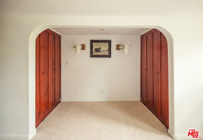 Building Photo - 8515 Ridpath Dr