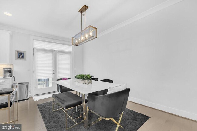 Building Photo - 5106 Fillmore Ave