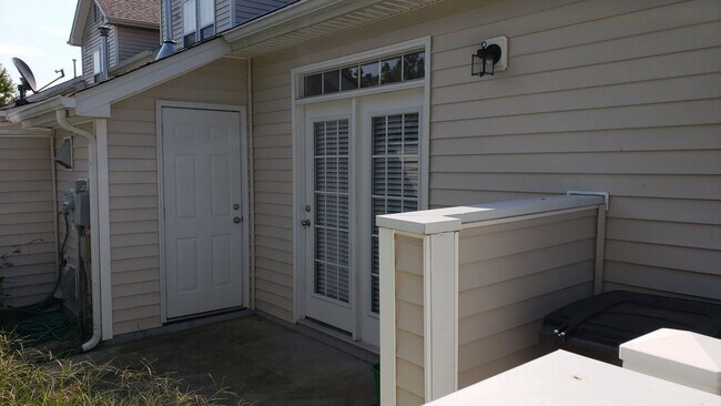 Building Photo - 5971 Hollow Wood Ct