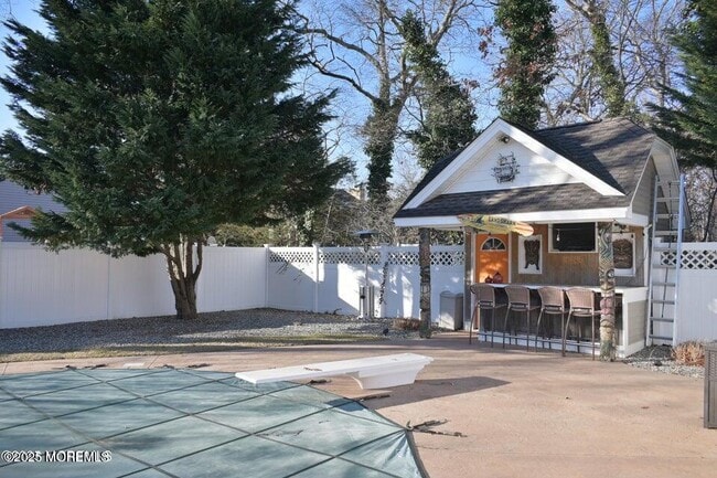 Building Photo - 1439 Oakwood Hollow Ln
