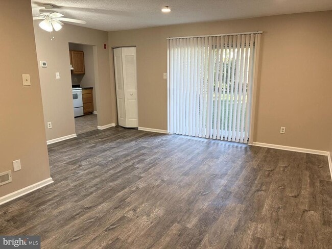 Primary Photo - 221 Highland Blvd