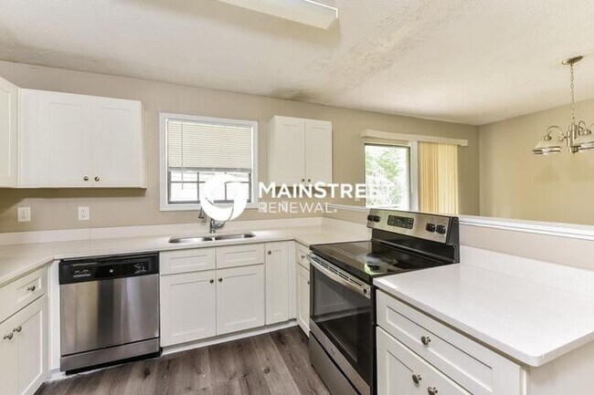 Building Photo - 4 Bedroom Pet-Friendly Home in Conley, GA with Main Street Renewal
