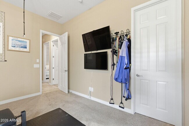 Building Photo - 4908 S Figueroa Ln