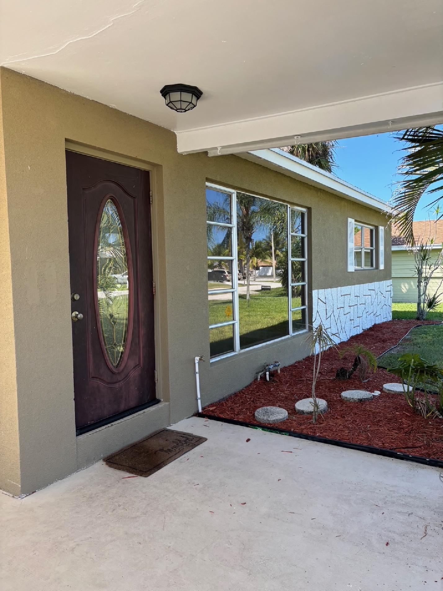 Entrance - 301 Cherry St
