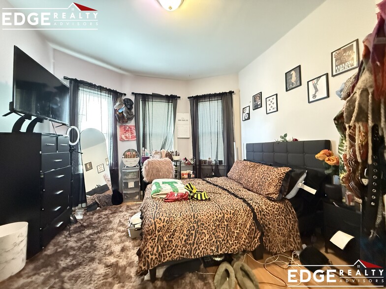 Building Photo - 83 Newbury St