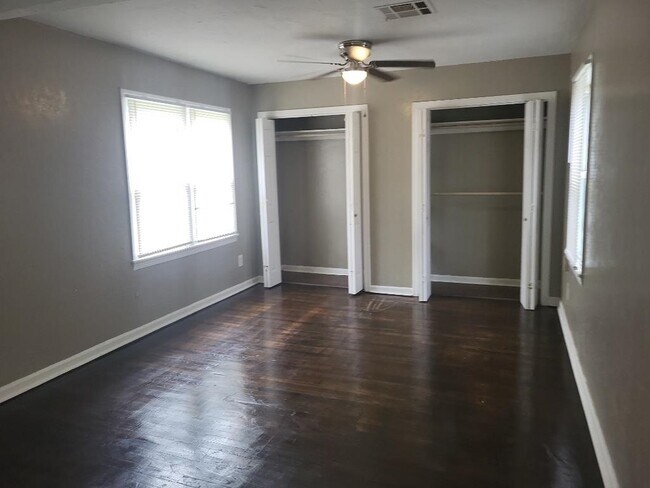 Building Photo - 2206 NW 19th St