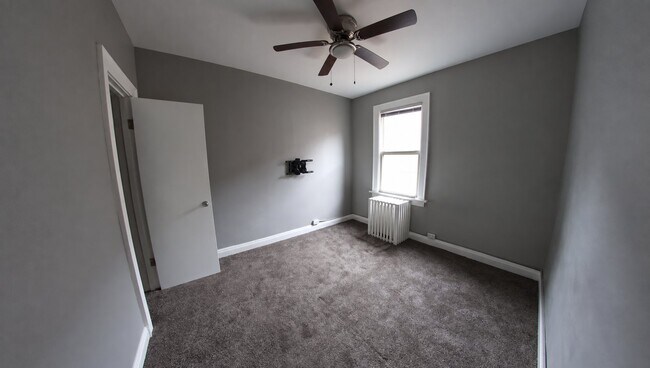 Building Photo - 1341 Marshall St
