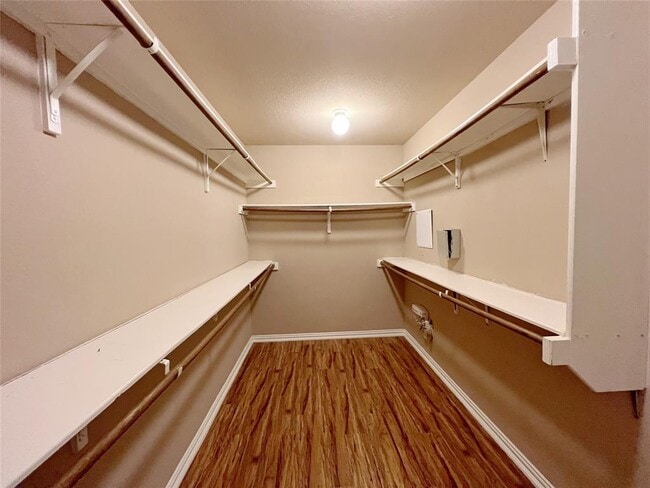 Building Photo - 1817 Greyleaf Path