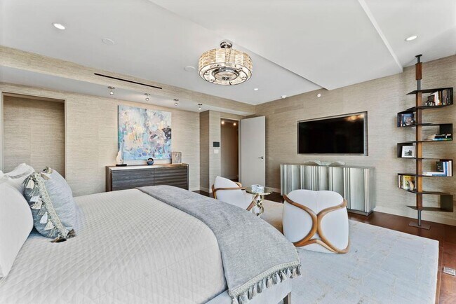 Building Photo - 3433 Westheimer Rd