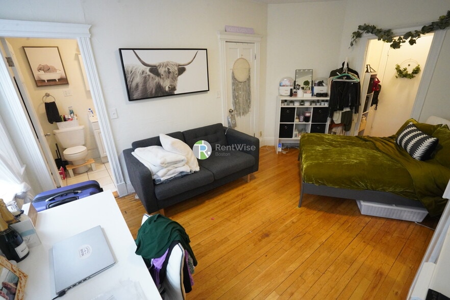 Building Photo - 78 Brainerd Rd