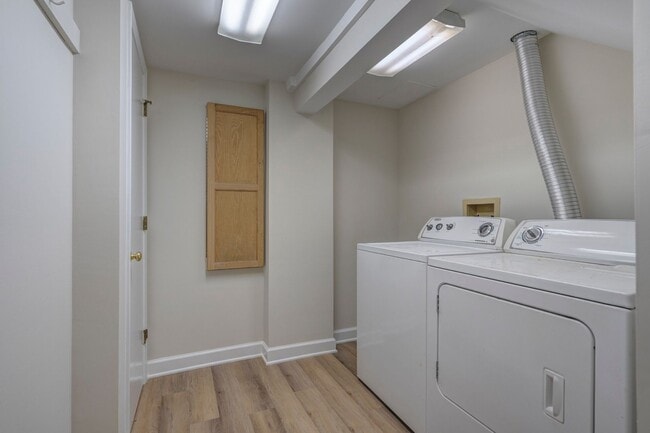 Building Photo - 507 Stonegate Dr