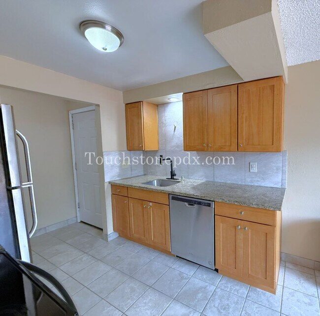 Building Photo - 2024-DIVIS