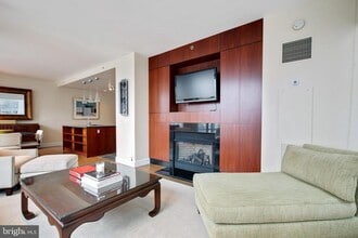 Building Photo - 1414 S Penn Square