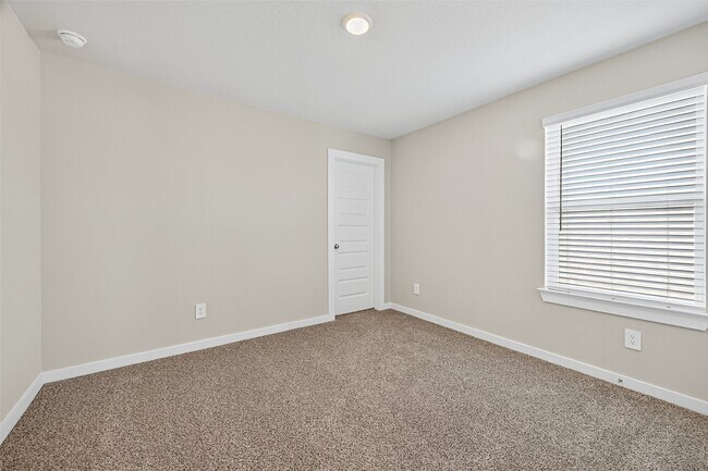 Building Photo - 3050 Marble Wy