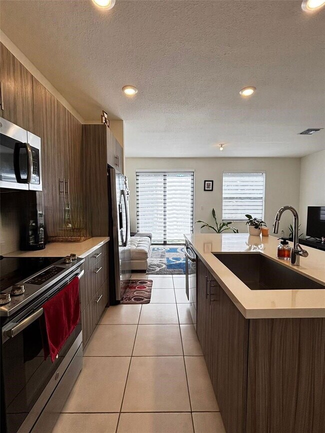 Building Photo - Northwest 91st Court, Miami Lakes, FL 33018 - 3 BR 2.5 BA townhouse