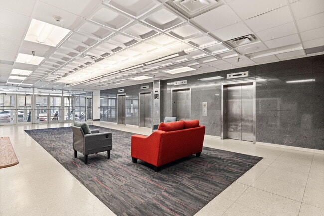 Building Photo - 517 Gold Ave SW